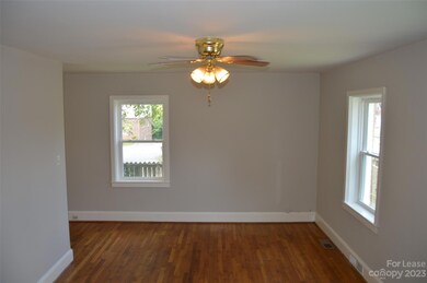 425 N Center St, Statesville, NC 28677 - photo 6