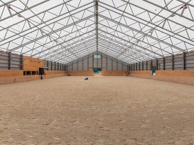 Indoor with GGT Footing