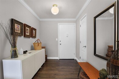 Executive House Apartments unit 10G, Saint Louis, MO 63108 - photo 3