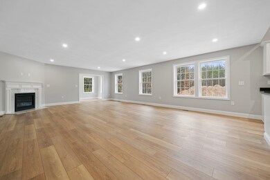 Unit 24 Richmond Dr, Concord, NH 03303 - photo 4