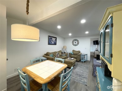 759 Ocean Shores Blvd NW unit D, Ocean Shores, WA 98569 - photo 4