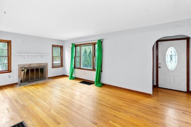 206 Lintner St (2)
