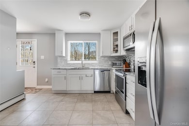 34 Pine Echo Dr, Poughkeepsie, NY 12601 - photo 5