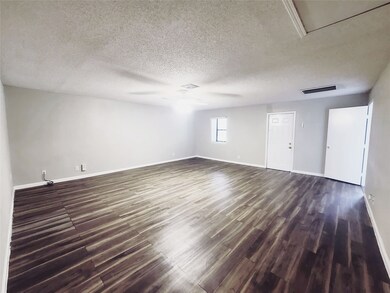 10533 Cheeves Dr, Houston, TX 77016 - photo 5