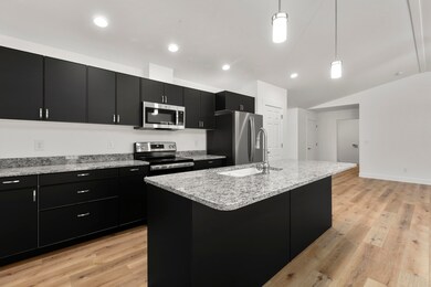 Kitchen/Island