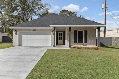810 Wildwood Dr, Mobile, AL 36609 - photo 2