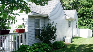 1242 E 36th St, Des Moines, IA 50317 - photo 3