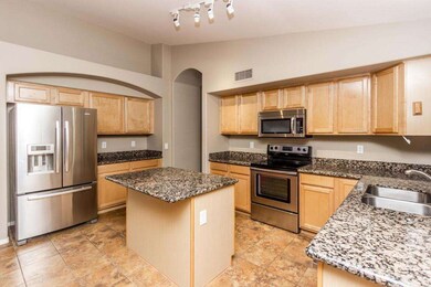 4627_E_Weaver_Rd_AZ-13