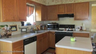 9 Diamond Ln, Howell, NJ 07731 - photo 4