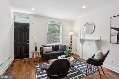 426 N Holly St, Philadelphia, PA 19104 - photo 3