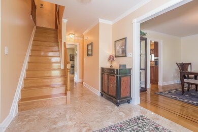 007-Foyer-2600139-large