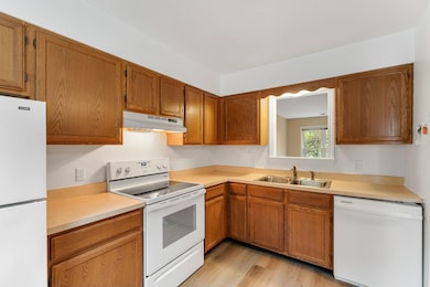 2 Alden Place unit 4, Vergennes, VT 05491 - photo 7