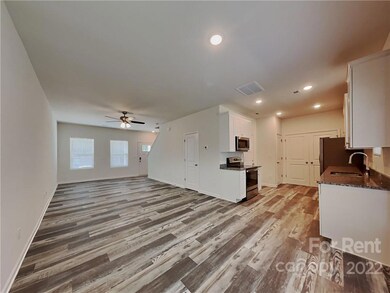 518 Sylvia St, Statesville, NC 28677 - photo 4