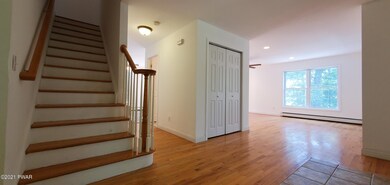 148 Arbutus Ln, Milford, PA 18337 - photo 4