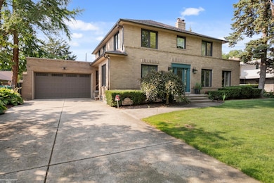 15215 Windmill Pointe Dr, Grosse Pointe Park, MI 48230 - photo 2