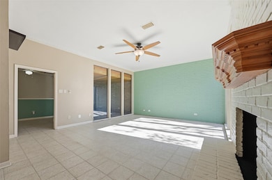 3213 Stonehenge Ln, Carrollton, TX 75006 - photo 7