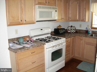 100 Broadview Blvd N, Glen Burnie, MD 21061 - photo 6