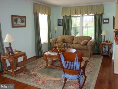 16481 Sparkling Brook Loop, Dumfries, VA 22025 - photo 4