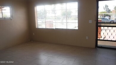 Living room, view 2