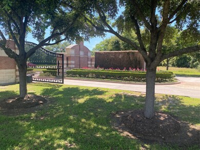 22102 Meadowhurst Cir E, Tomball, TX 77377 - photo 3