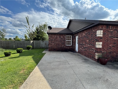 1610 W Olive St, Rogers, AR 72756 - photo 5