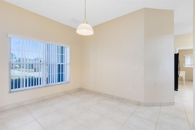 302 Erie Dr, Kissimmee, FL 34759 - photo 5