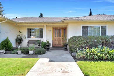 3077 W Robinwood Ln, Fresno, CA 93711 - photo 4