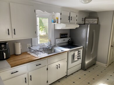 29 Plain St, Abington, MA 02351 - photo 6