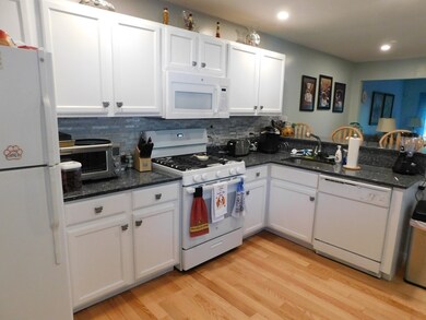 27 Robin Ln, Rockland, MA 02370 - photo 6