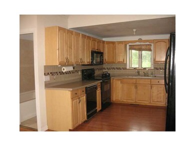 102 Kenyon Ave, Pawtucket, RI 02861 - photo 2