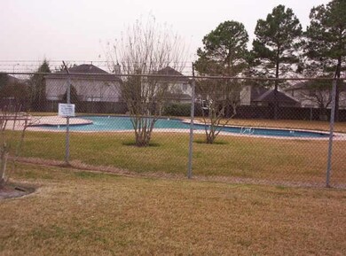 8719 High Mountain Dr, Houston, TX 77088 - photo 5