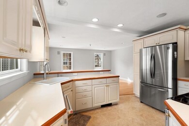 28 Lawrence St, Wilmington, MA 01887 - photo 6