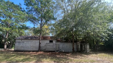 516 W Suwanee St, Fitzgerald, GA 31750 - photo 4