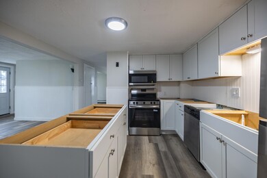 27 Flanders St, Auburn, ME 04210 - photo 6