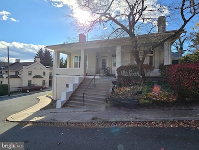 8 S Los Robles Ct, Reading, PA 19606 - photo 2