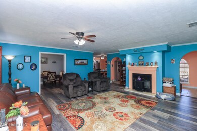 1869 Hwy 43 59