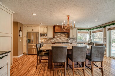1382BonnBlvd101220_0005