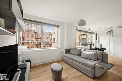 432 W 52nd St unit 5B, New York, NY 10019 - photo 2