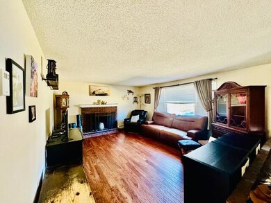 #4- Living room