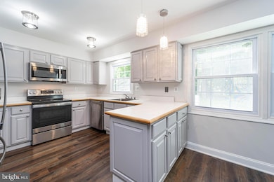 9003 Eastbourne Ln, Laurel, MD 20708 - photo 7