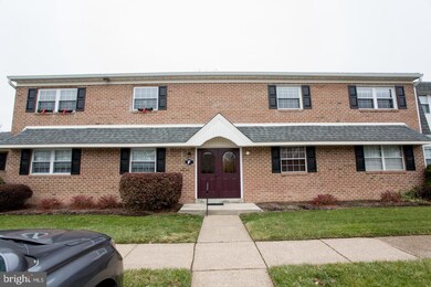 598 Hampton Ave unit F, Southampton, PA 18966 - photo 2