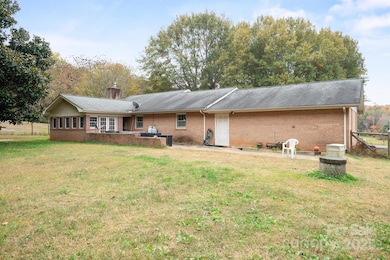 5260 Rifle Range Rd, Conover, NC 28613 - photo 5