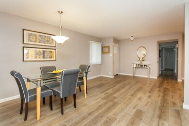 Entry & Hallway to Bedrooms