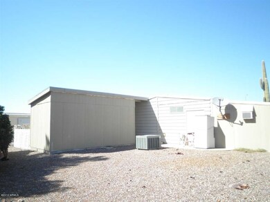 Back view Storage