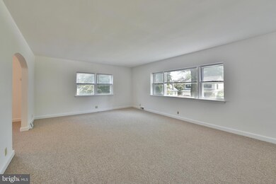 67 Grove Ave unit 2ND FL, Flourtown, PA 19031 - photo 4
