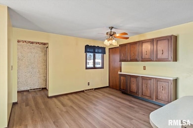 2540 Delaware Dr, Springfield, IL 62702 - photo 5