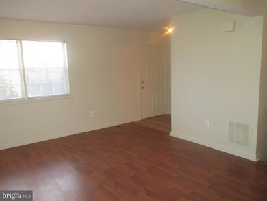 657 Glynlee Ct, Reisterstown, MD 21136 - photo 4