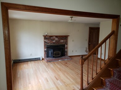 812 Aldrich St, Uxbridge, MA 01569 - photo 2