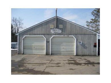 Parking Lot/Garage.