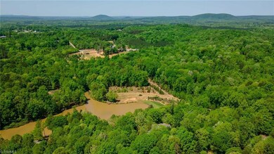 000 Westminster Ct, Asheboro, NC 27205 - photo 2